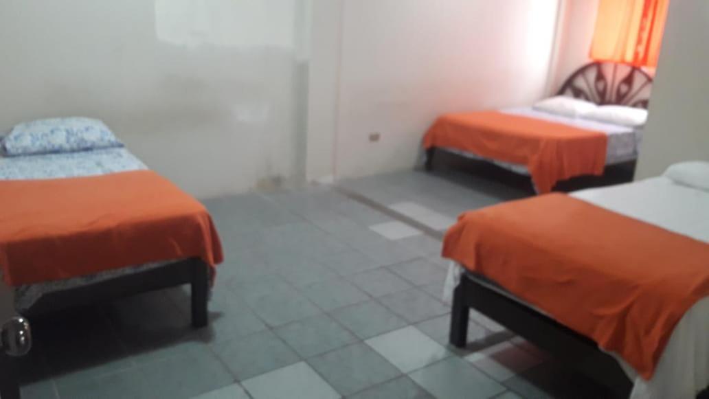 Hotel Sun Beach Салинас Екстериор снимка
